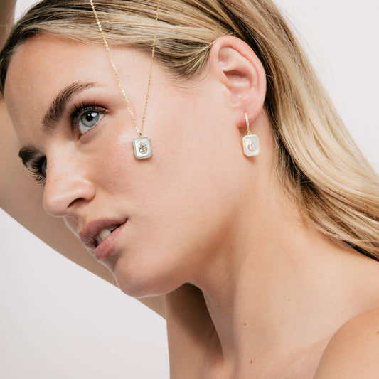 Pendientes de Plata de Ley 925 y Madreperla Blanca acabado en oro amarillo 18k - Baleh