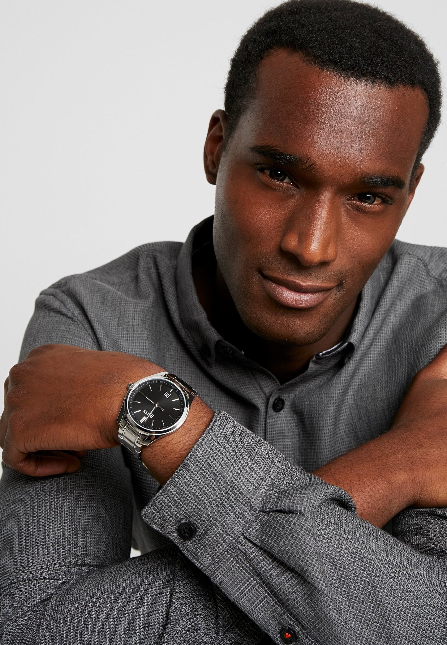 Esfera analógica del reloj Hugo Boss Circuit con indicador de fecha y movimiento de cuarzo