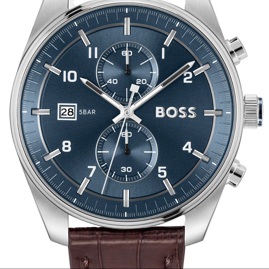 Esfera azul del reloj Hugo Boss Skytraveller Chronograph con efecto rayo de sol y subesferas con corte diamante