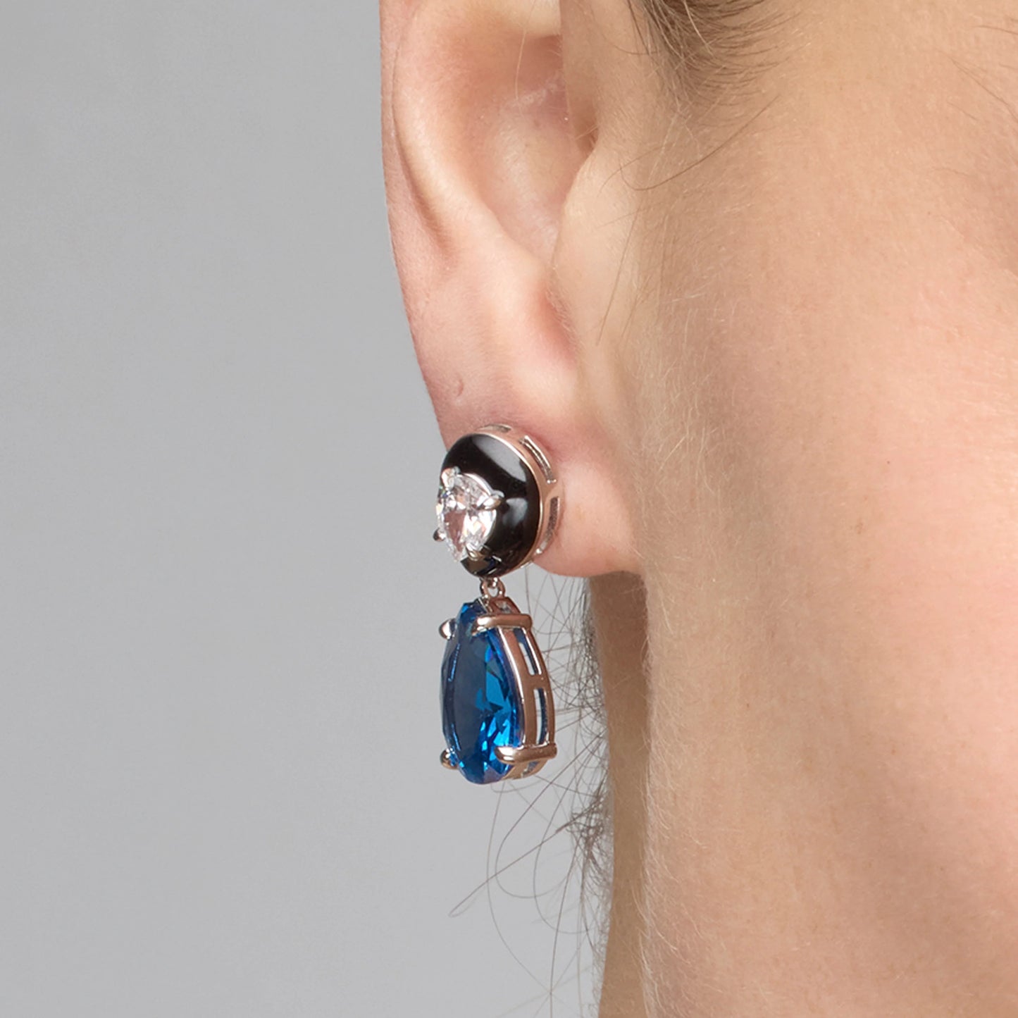 Pendientes de Plata de Ley 925 y Circonita Topacio Azul acabado rodio - Chiwa