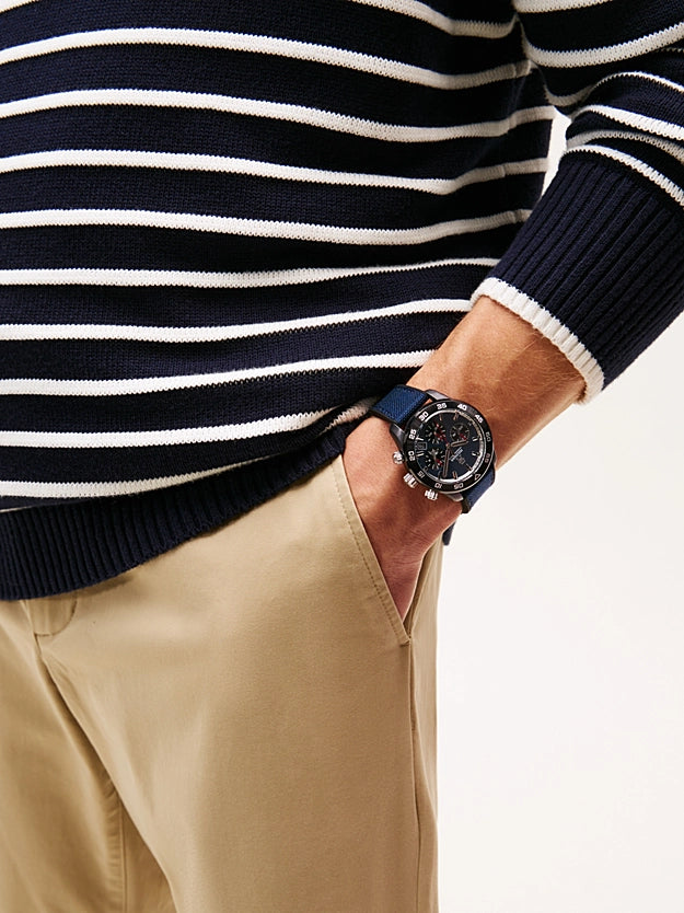 Reloj Tommy Hilfiger frontal – caja negra CFRP y esfera azul de cronógrafo