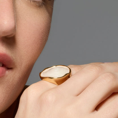 Anillo acabado oro amarillo de 18k y Lacado Blanco - Huldio