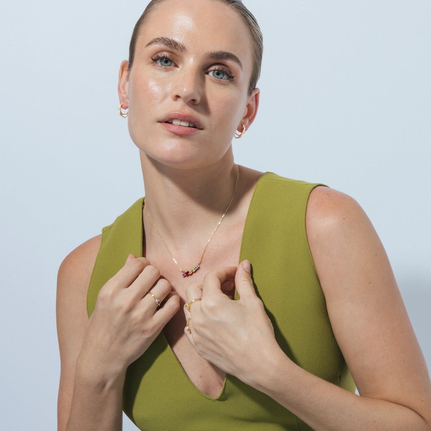 Anillo de Plata de Ley 925 y Circonita Multicolor acabado en oro amarillo 18k - Aldra - Marron