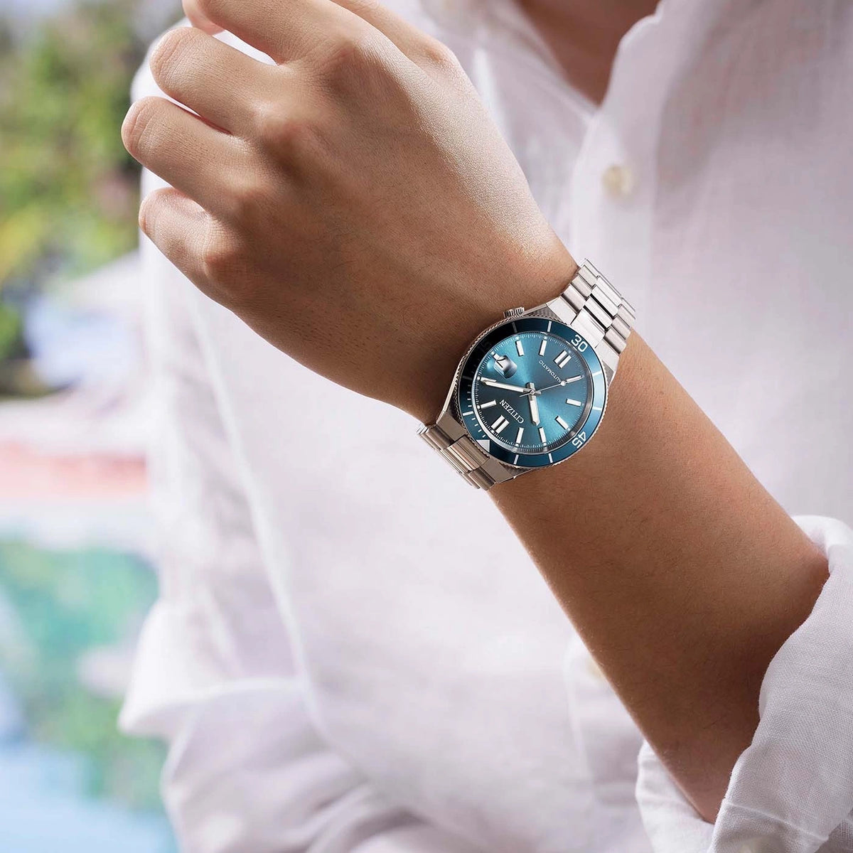 Reloj Citizen Tsuyosa Shore NJ0231-56L en la muñeca