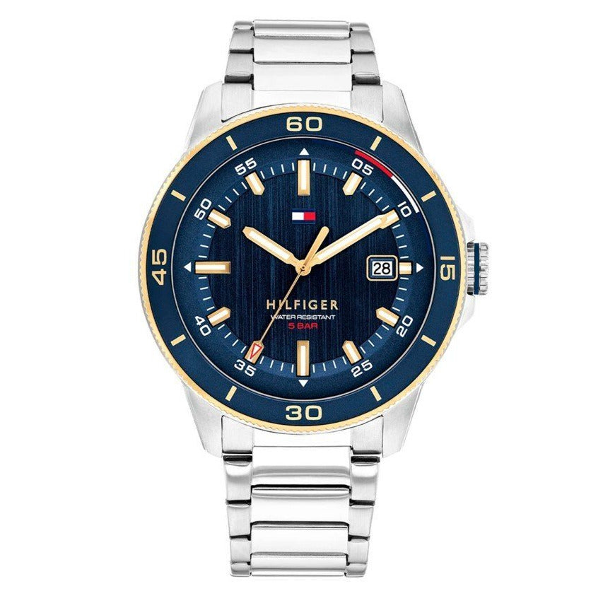Esfera azul marino del reloj Tommy Hilfiger con ventana de calendario y acentos amarillos